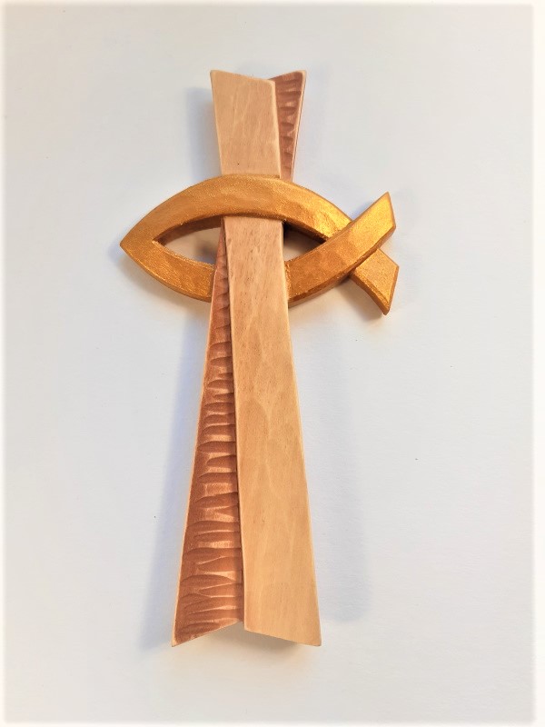 Dřevěný kříž se zlatou rybou - velký