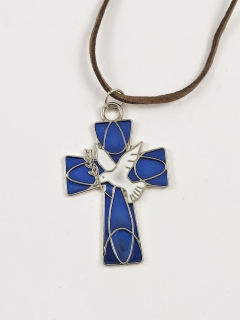 Křížek s holubicí modrý na kožené šňůrce 3,5 x 5 cm