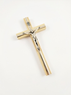 Kříž dřevěný světlý se stříbrným "lemováním" malý 16 x 8 cm